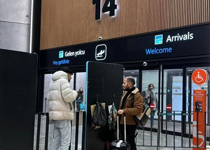 Holding Hours Hotel Istanbul Airport Arnavutkoy